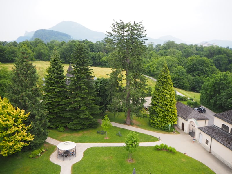 Anhalten, zur Ruhe kommen: Beispielsweise beim zauberhaften Ausblick vom Dach des Johannesschlössl über den Salzburger Mönchsberg.