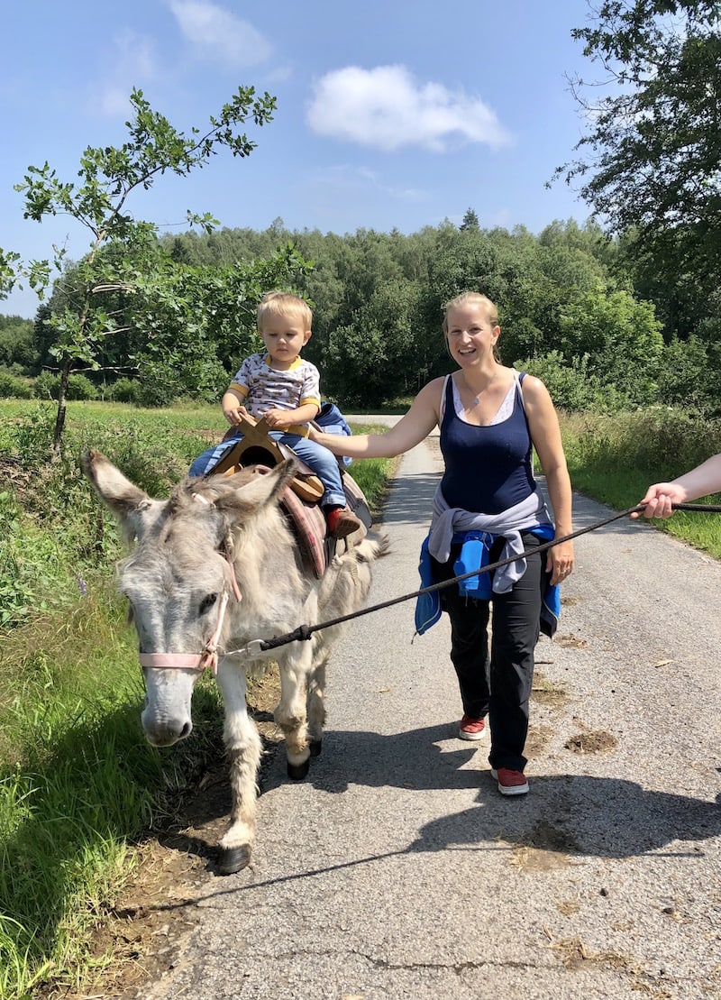 Last but not least nehmen wir viele Erinnerungen an eine wunderbare Zeit zu zweit mit nach Hause. Ich freue mich schon, wenn wir die Mama-Sohn-Reisen noch ein paar Jahre fortsetzen dürfen und Liam auch dann noch mit mir reisen möchte, wenn er etwas älter geworden ist ...!