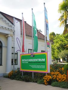 Das direkt angrenzende Besucherzentrum in Baden ist Eure beste Anlaufstelle für sämtliche Informationen rund um das Fotofestival ...