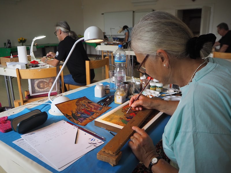 ... the highly concentrated course participants painting icons impress me ...