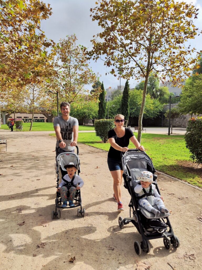 Tip: In the immediate vicinity of the old town, the dried-up (because diverted) riverbed of the Turia meanders, which today is popular as a nearly 10-kilometre-long recreation centre in the middle of Valencia. Next time we visit, we want to cycle along here! (Photo (c) Michaela Valle).