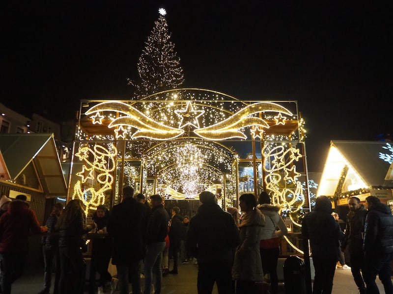 Advent in Graz with the magic of lights on Graz's main square. The Styrian capital is also aware of its energy balance; Thanks to a reduction in switch-on times and the conversion to energy-saving LEDs, the total electricity consumption here "only" corresponds to the annual consumption of 9 households.