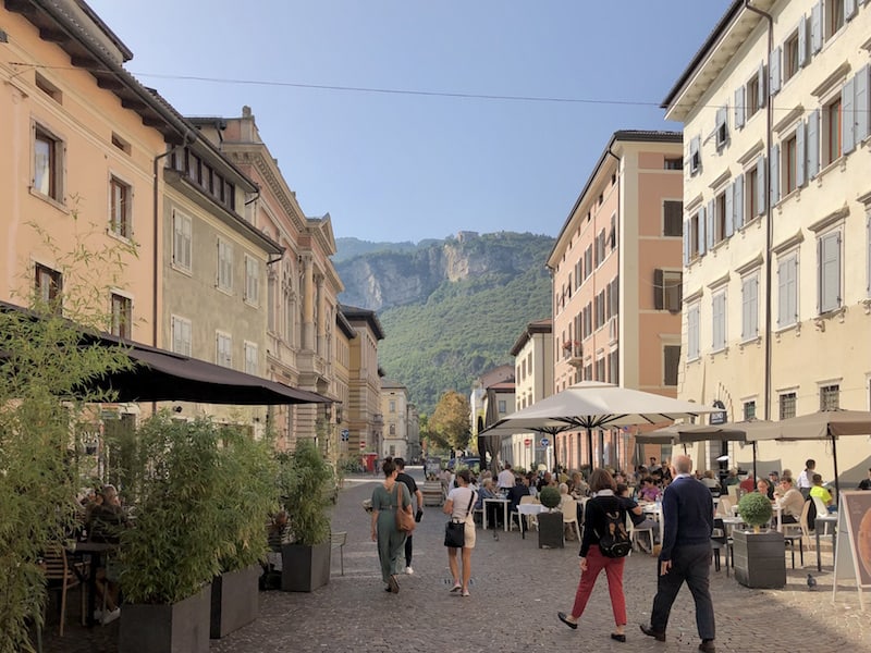 We only briefly touch on the old town itself before continuing on to Nice. In any case, I would stop here again: Really very beautiful in Trento!