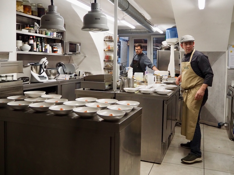 We watch Philipp and Peter do their thing in the very open kitchen, where literally nothing is hidden from view ...
