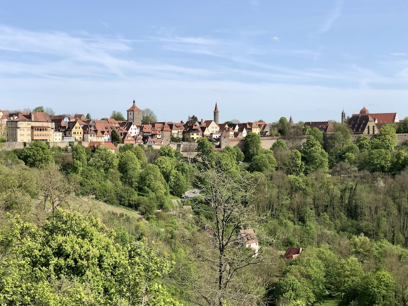 Hallo, wunderhübsches Rothenburg im Frühling!