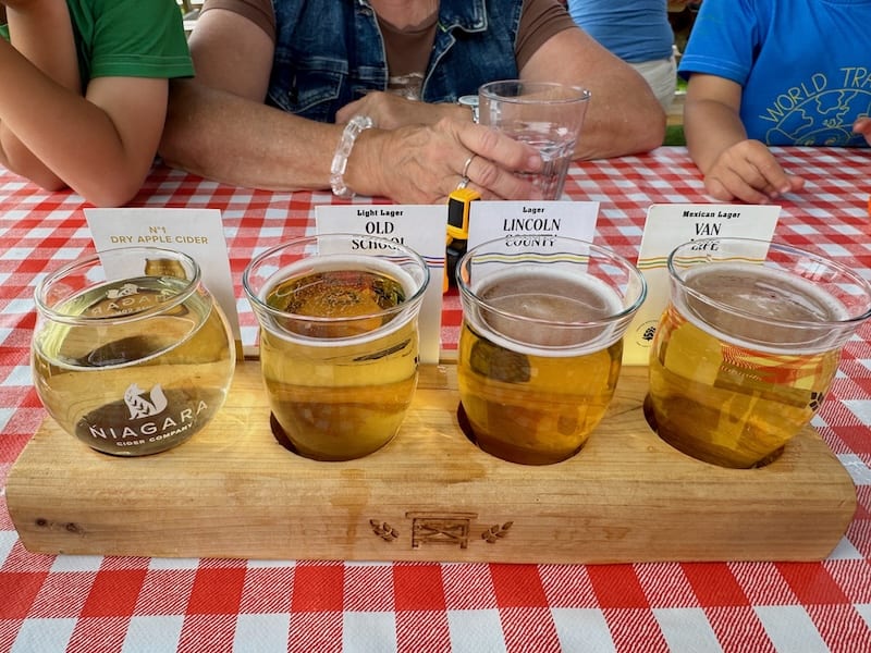 Als Tipp: Wenn Euch der Sinn mehr nach Bier oder Cider steht, gibt es